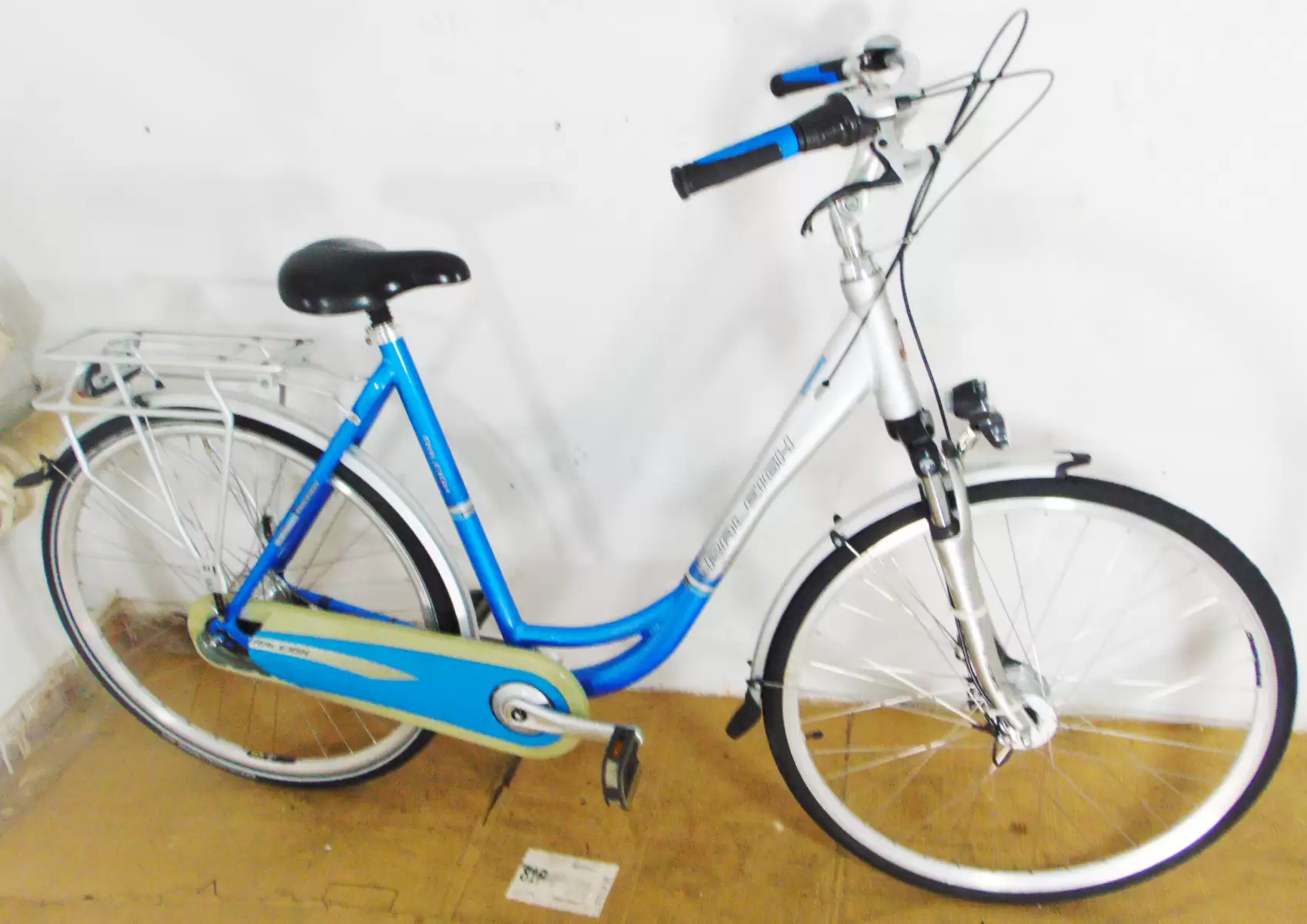 Rower trekkingowy marki Relight